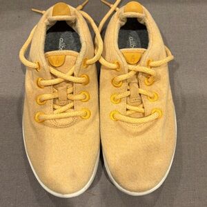 Allbirds Women’s Wool Sneakers 7 Yellow gently used shoes flats athletic walking